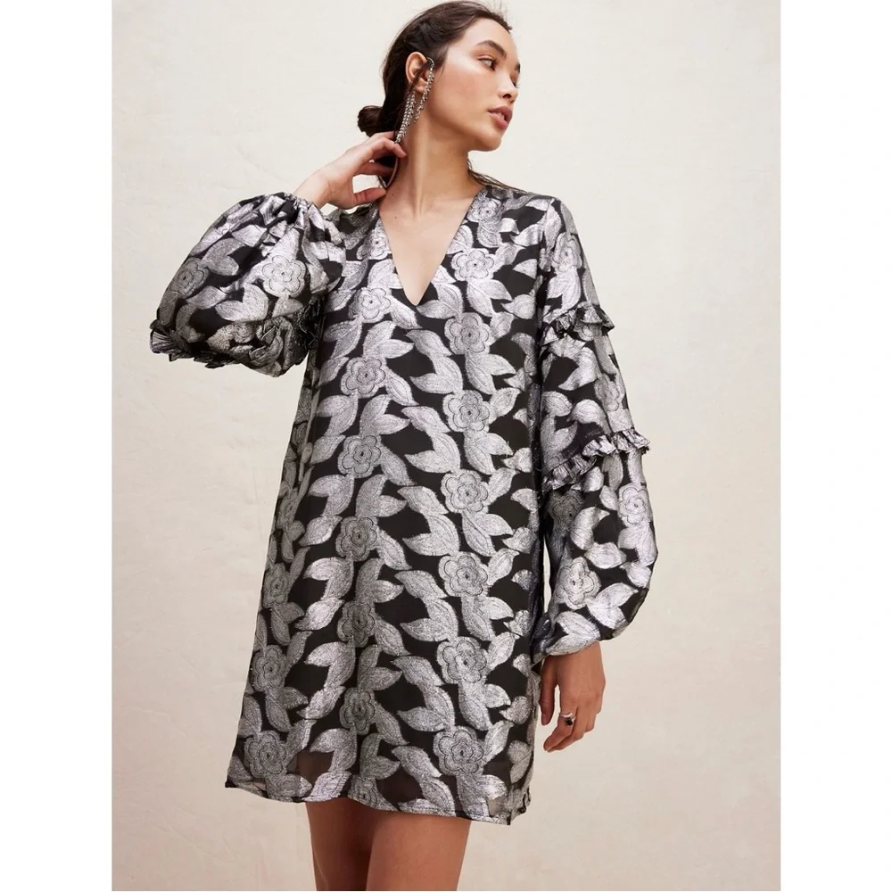 Jen's Pirate Booty x Free People Rising Star Mini Dress Metallic Floral sz L
